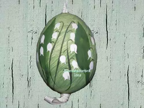 Paasei met lelietjes der dalen/bloemenboetiek Iona