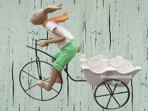 Paashaas met ei bakje/kopen