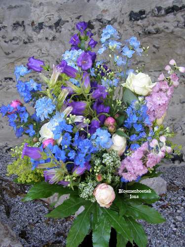 rouwboeket Kleurrijk rouwboeket bestellen